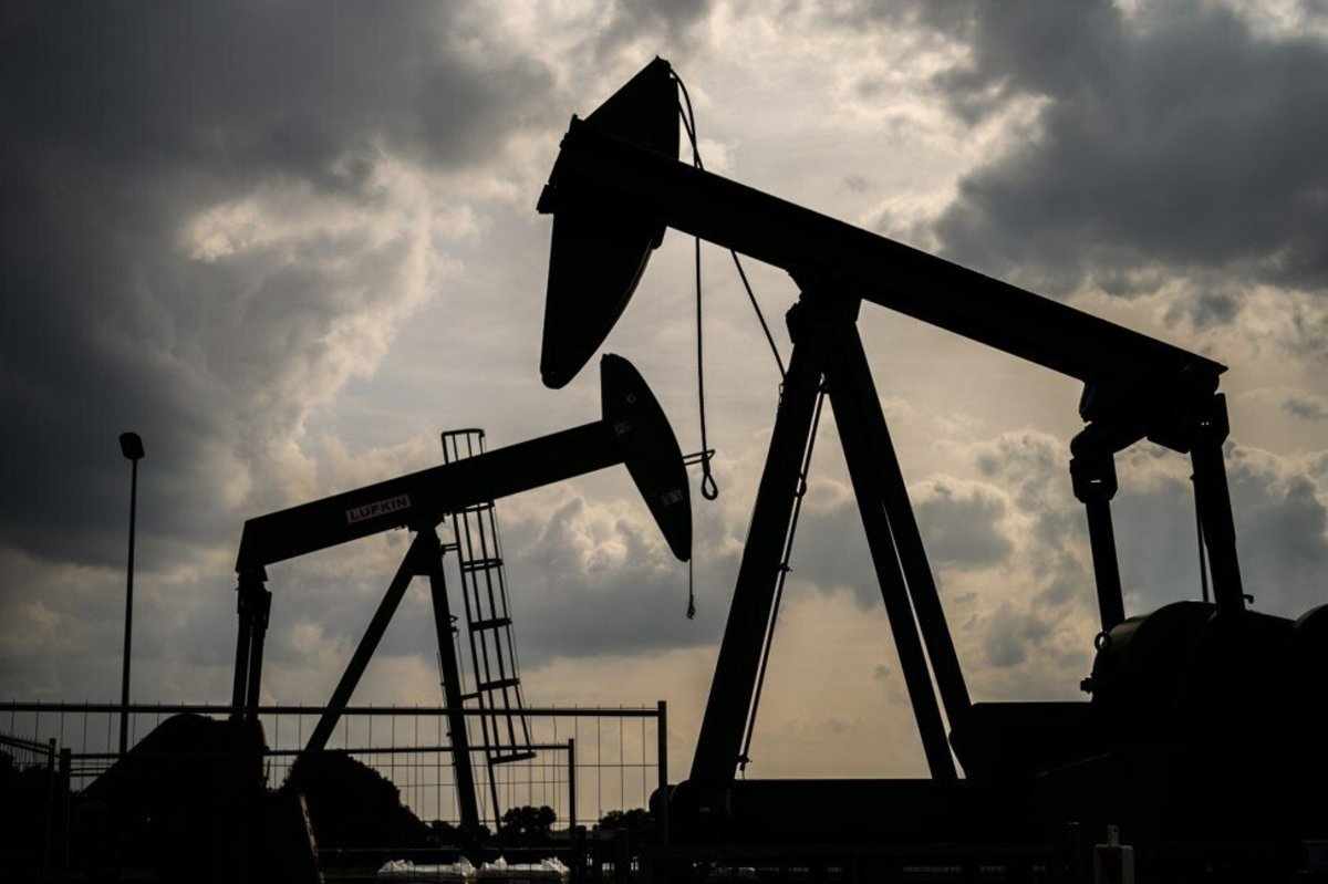US europe oil prices lockdowns