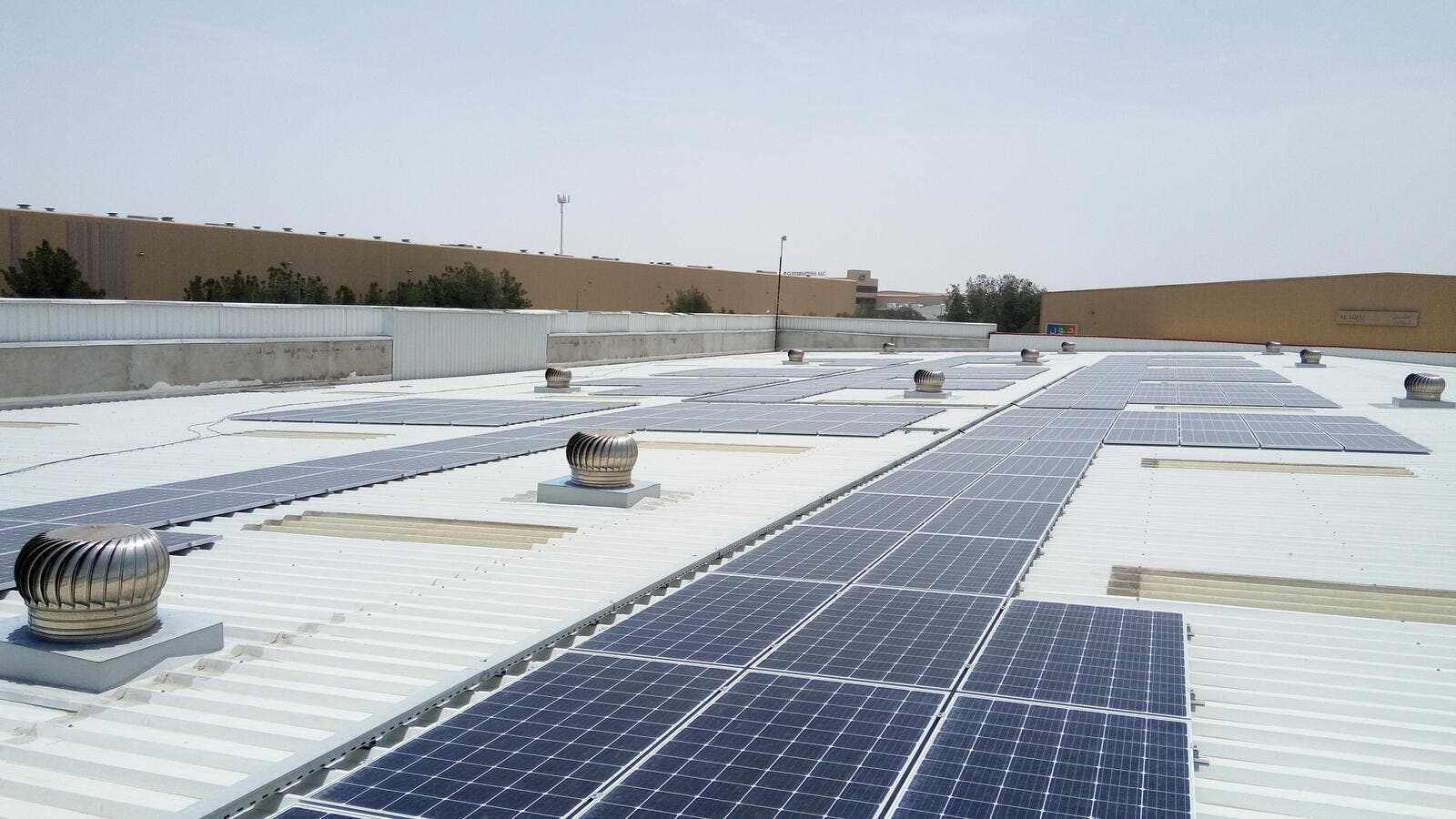 uae abu-dhabi plant solar project