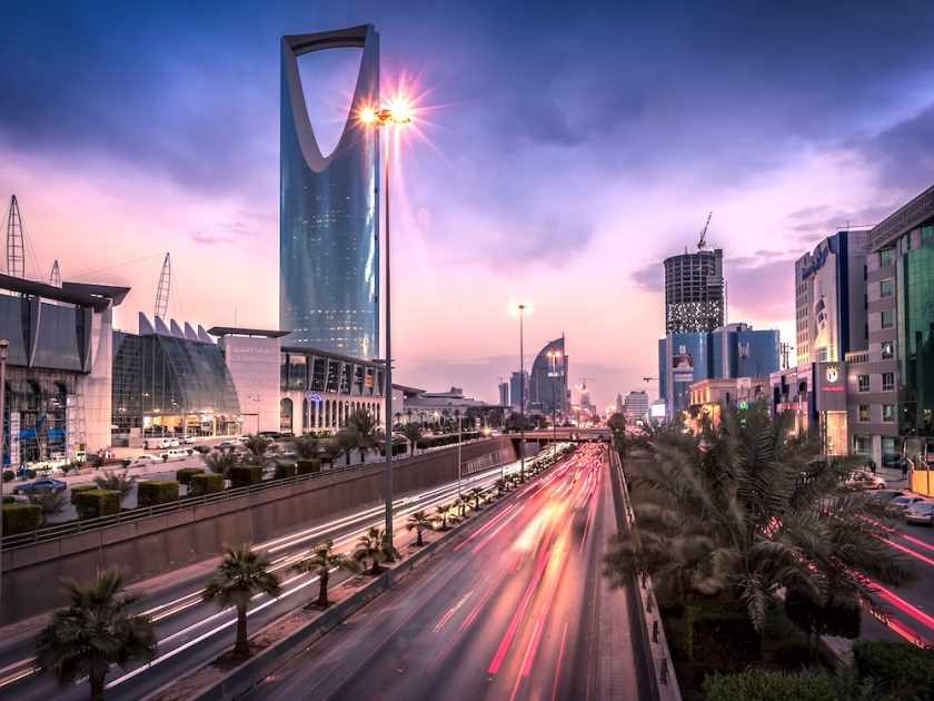 saudi,economy,activities,oil,percent