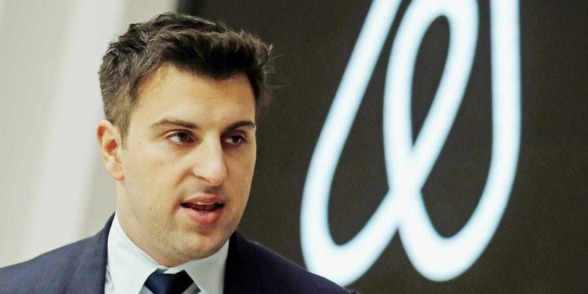 ceo,russia,operations,airbnb,chesky