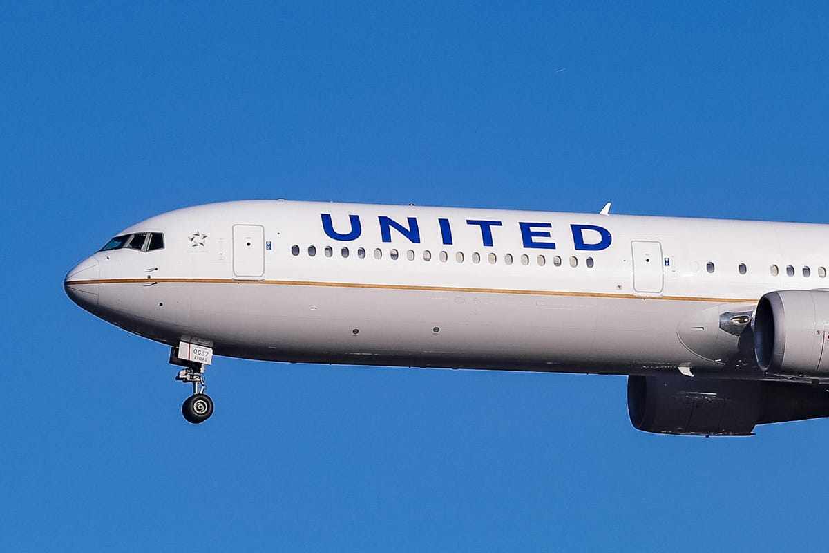 united,correction,recent,airlines,stock