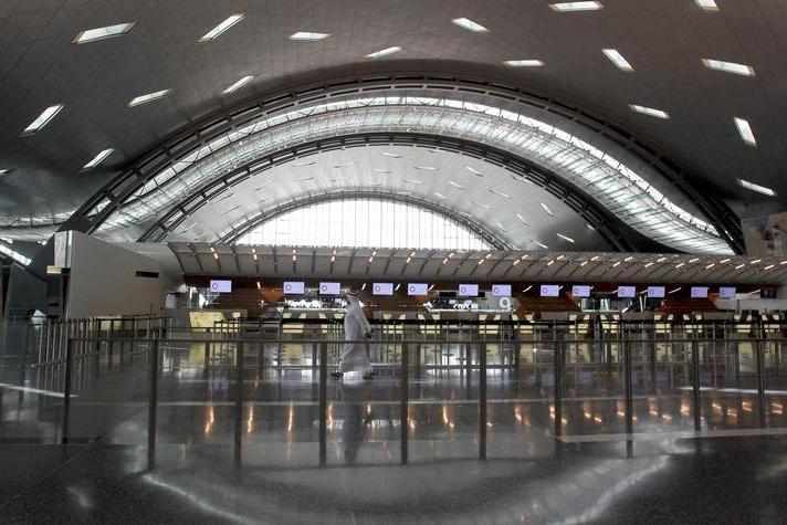 qatar,traffic,passenger,airport,international