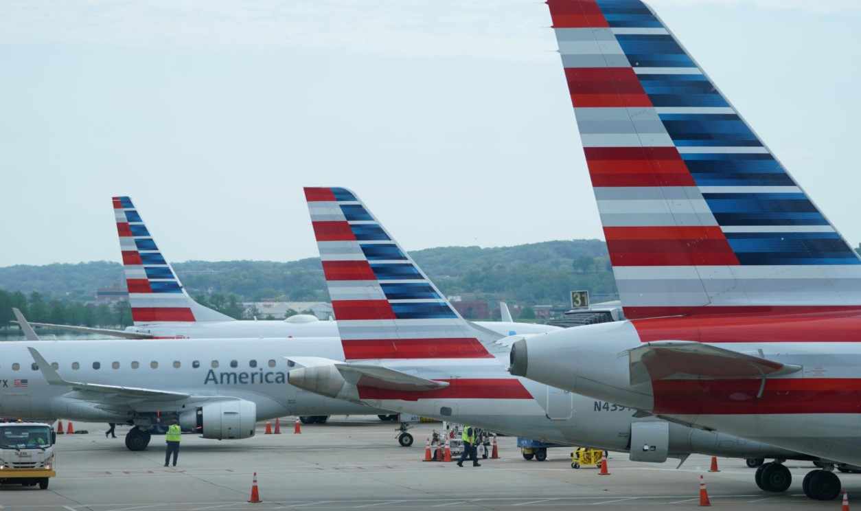 american airlines furlough warnings