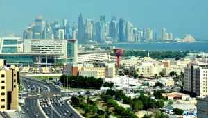 qatar,road,through,visitors,see