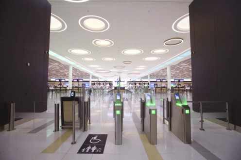 digital,gulf,airport,bahrain,personalized