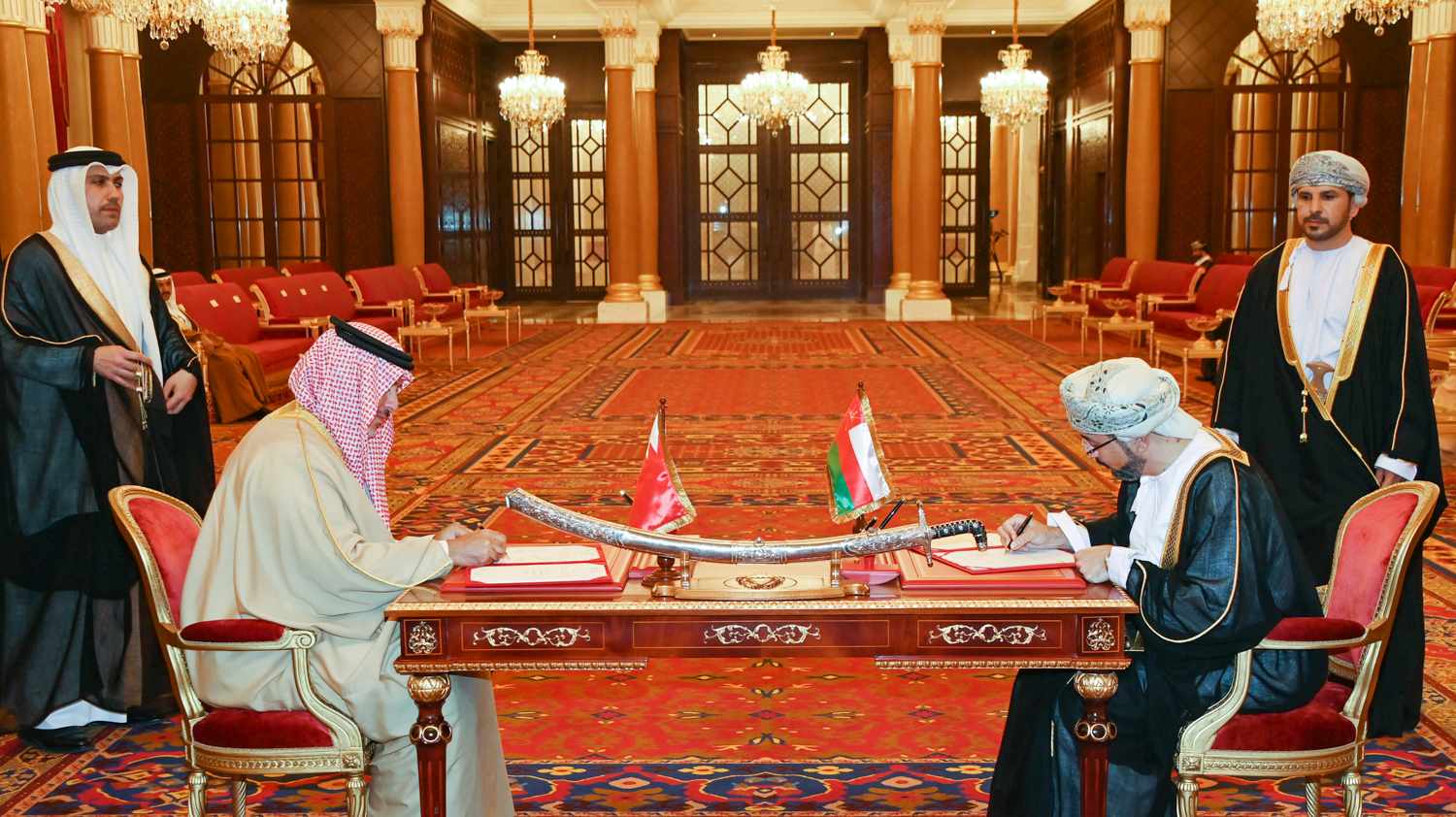 cooperation,exchange,agreement,bahrain,muscat