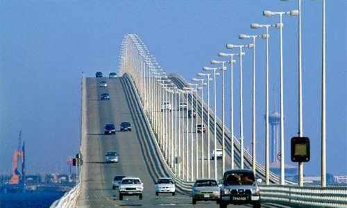 bahrain health guidelines causeway travellers