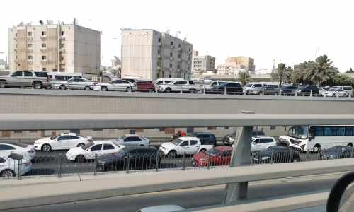 bahrain,traffic,school,highway,schools