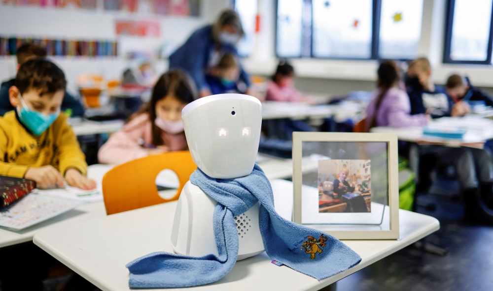 qatar,Qatar,avatar,robot,school