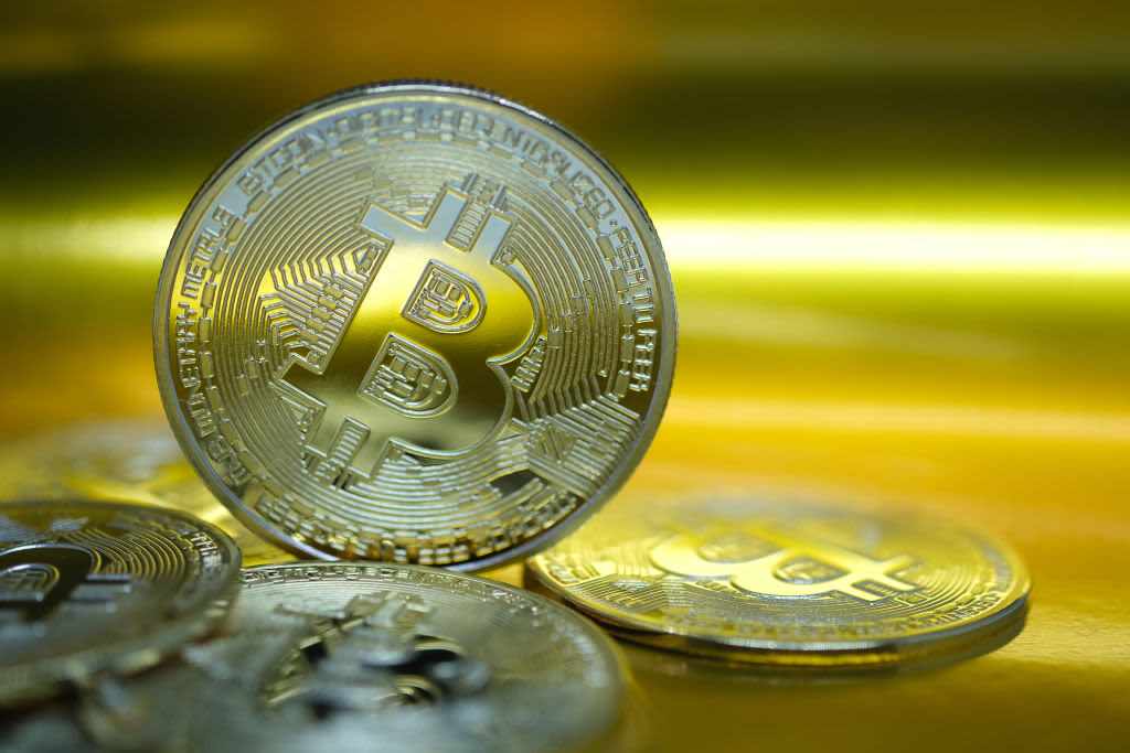 bitcoin soars cryptocurrency gold dimon