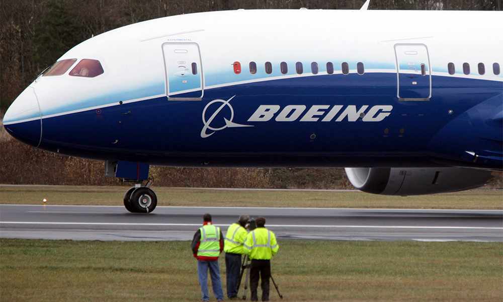 boeing,reports,boeing,loss,widebody