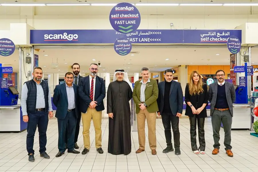 bahrain,carrefour,checkout,self,customers
