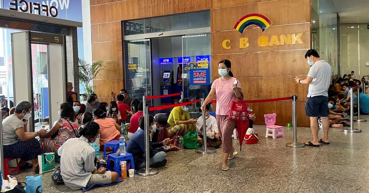 cash myanmar brokers crumbling economy