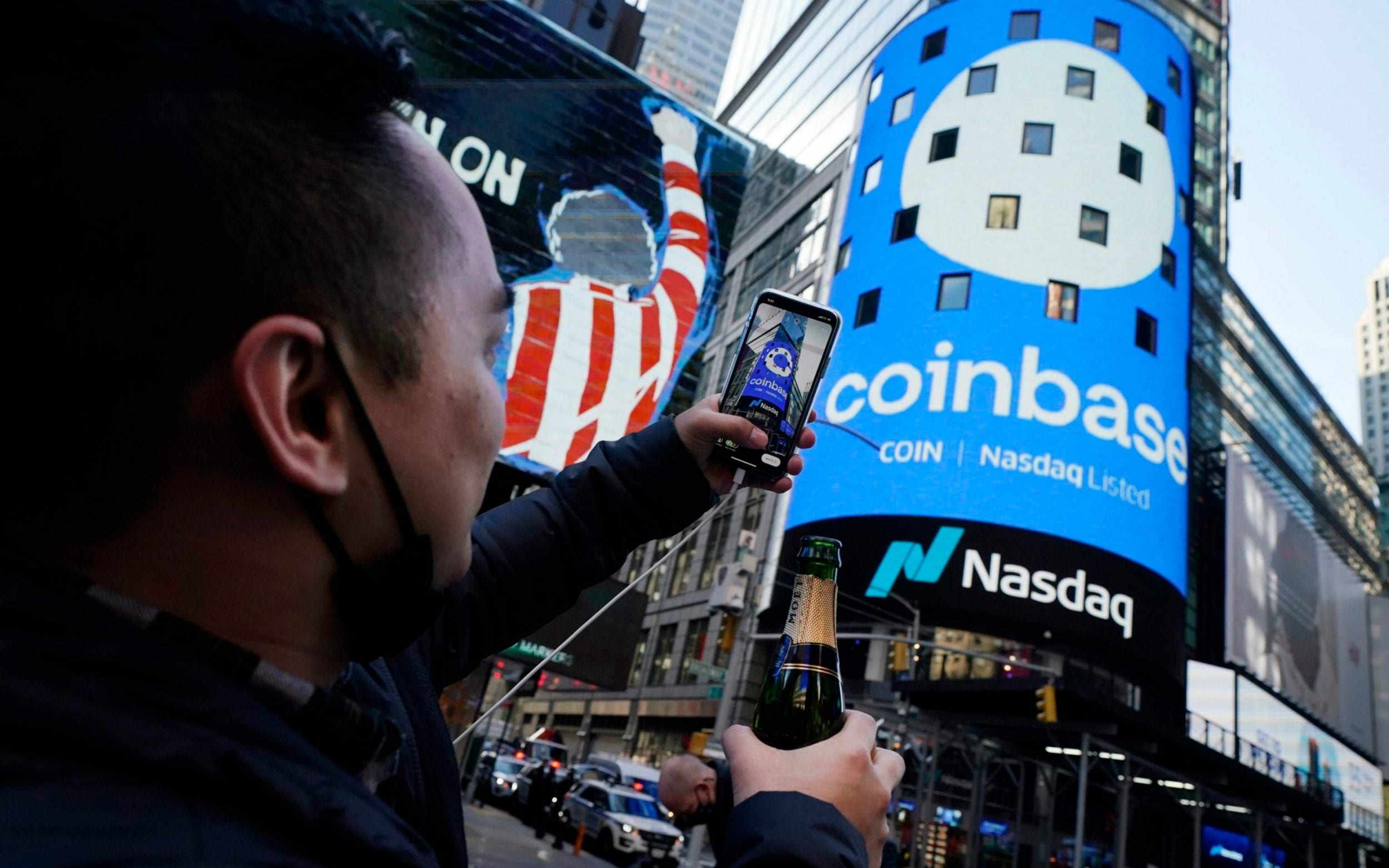 coinbase stock market blockbuster debut
