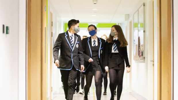 coverings, face, england, schools, classrooms, 