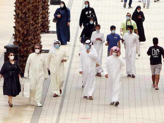 kuwait,healthcare,workers,covid,wear