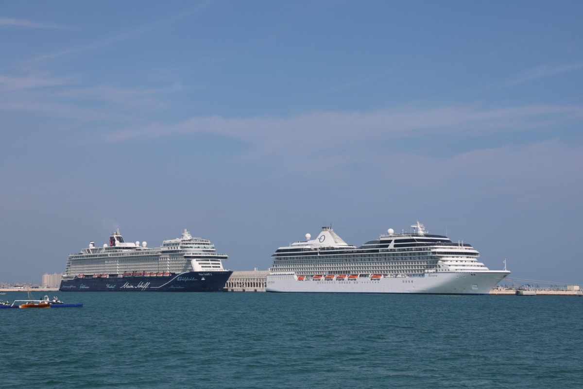 port,doha,passengers,cruise,ships