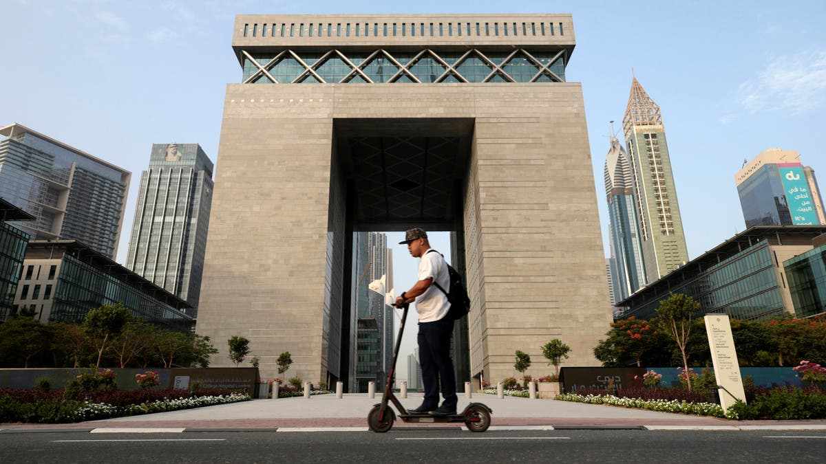 dubai,law,scooters,driving,license