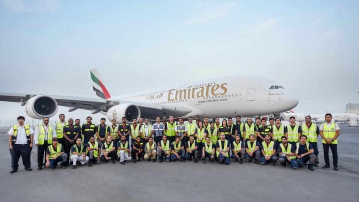 dubai,emirates,economy,aircraft,premium