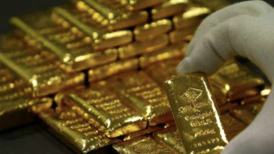 dubai gold prices bond dollar