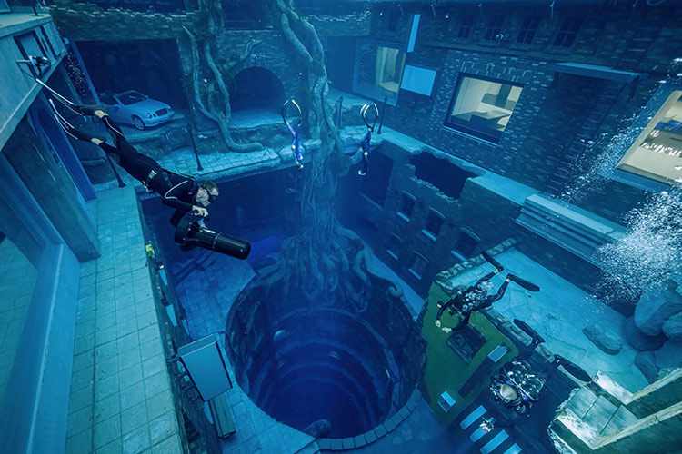 dubai pool world deepest swimming