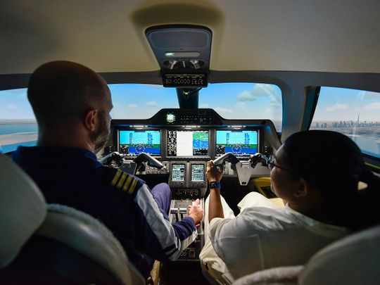 emirates,shortage,academy,pilot,pilots