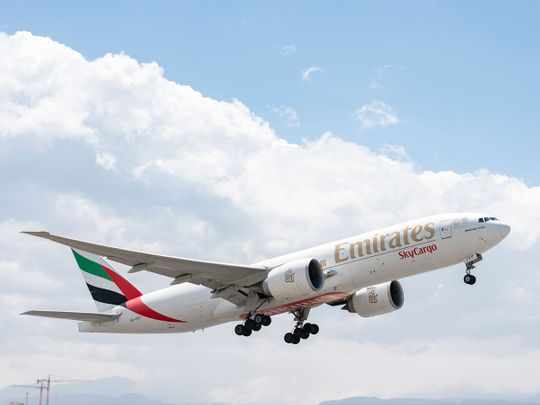 emirates,firm,aircraft,boeing,freighter
