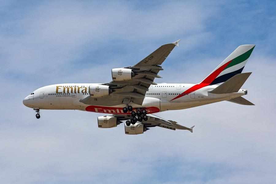 emirates,airline,indonesia,bali,airport
