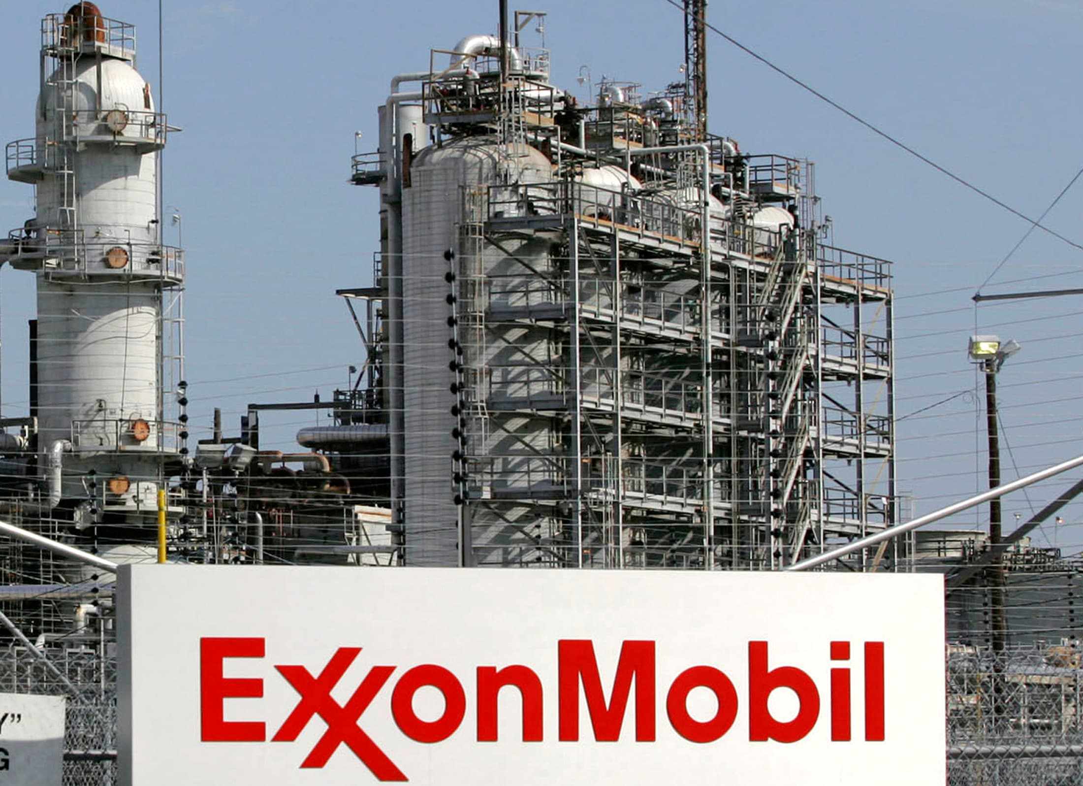 exxon loss profit streak company