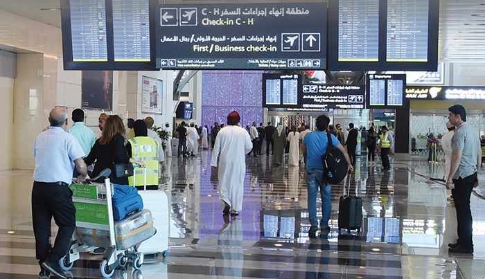 oman,passengers,airports,flights,percent