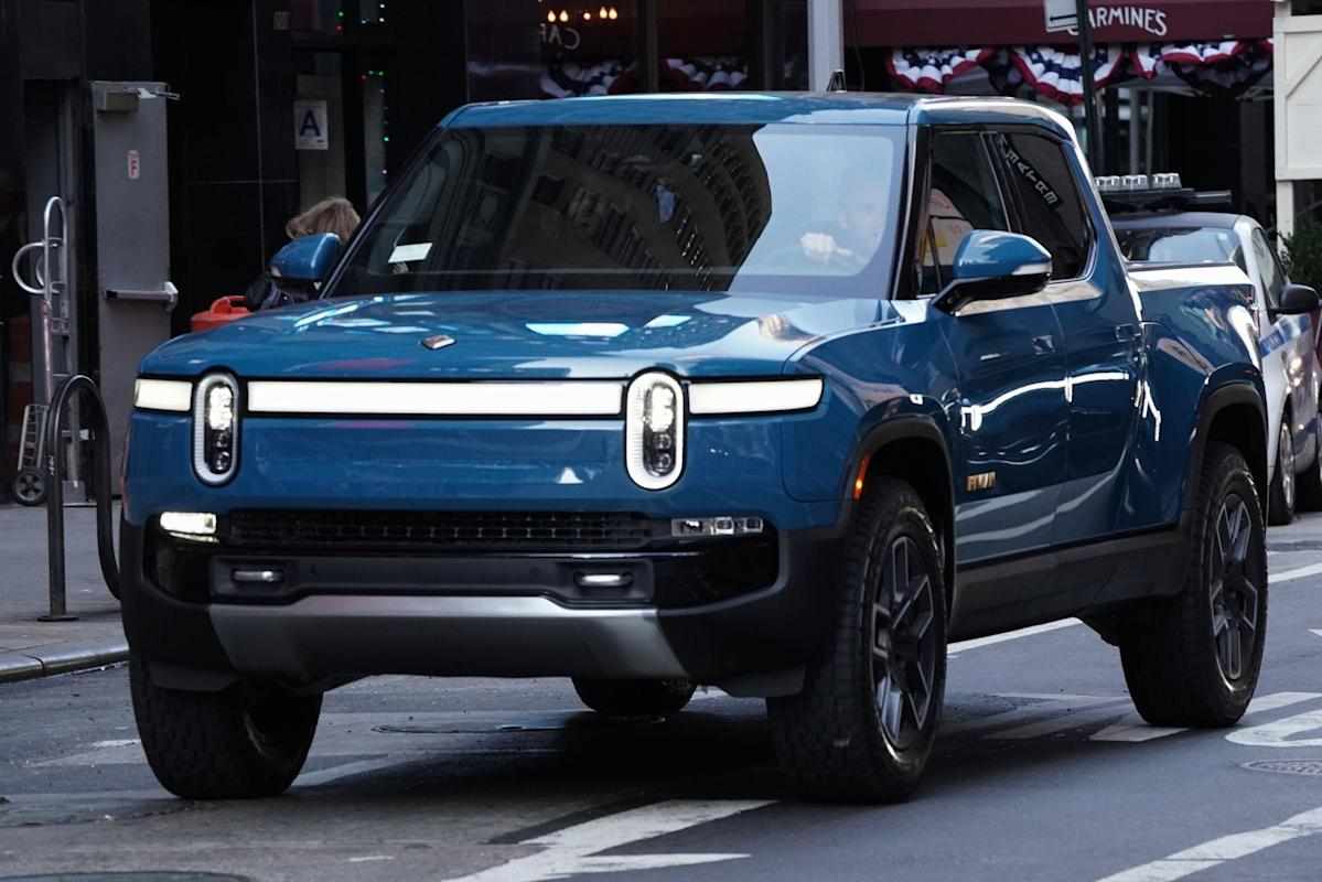 investment,ipo,rivian,ford,ford