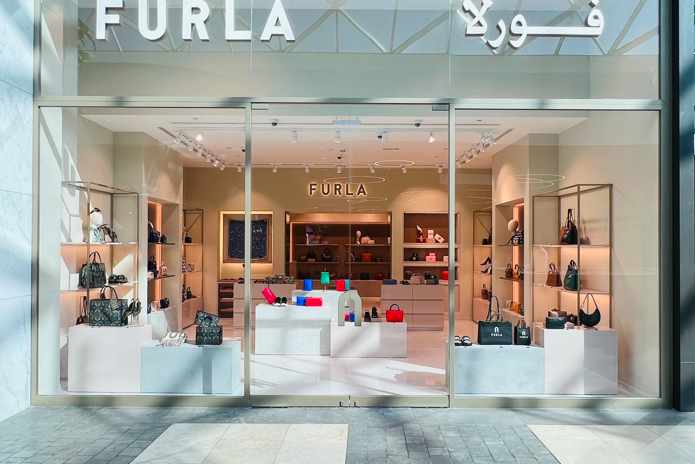 kuwait,mall,store,furla,boutique