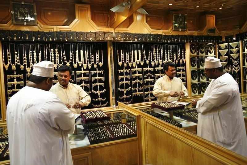 oman,buying,gold,cheaper,import