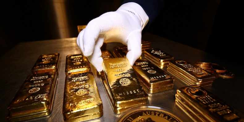 gold prices april falling yields