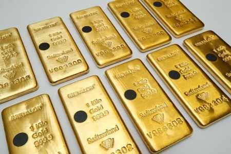 gold risk prices ounce further