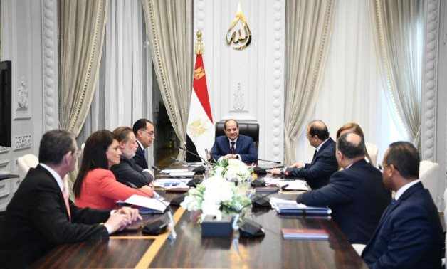 egypt,government,economic,president,crisis