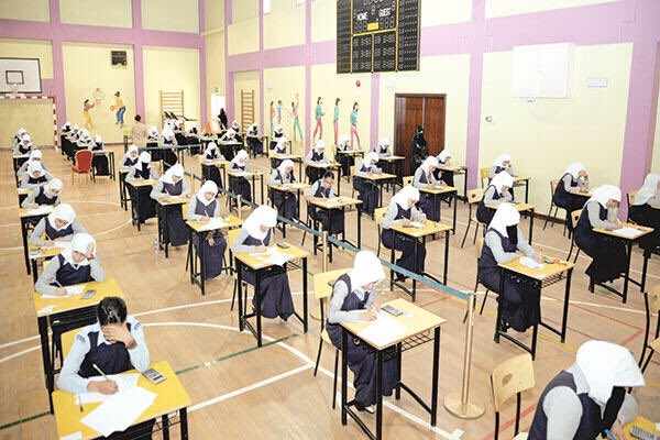 grade students paper exams arab