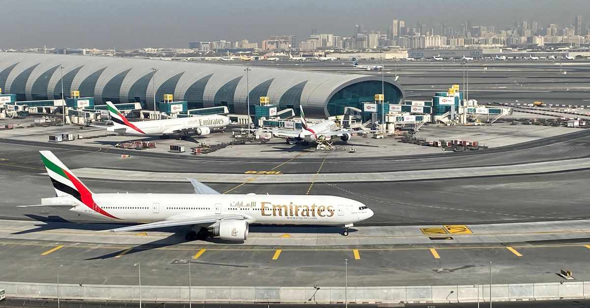 group,emirates,record,profit,reports