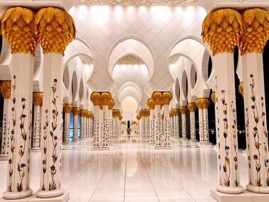 gulf uae reader beautiful mosques