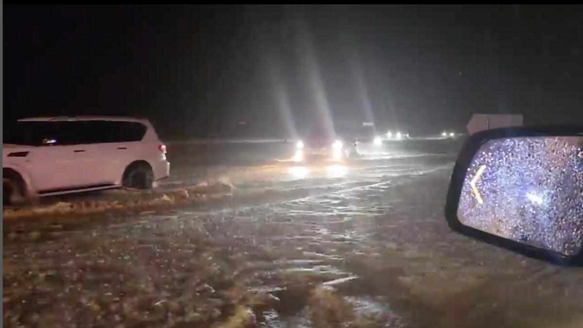 uae,home,residents,rains,affected