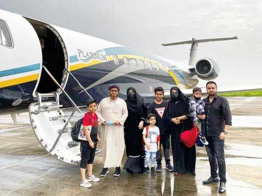 india dubai flight family jet