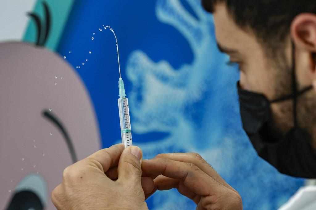 israel palestinians coronavirus vaccines transfer