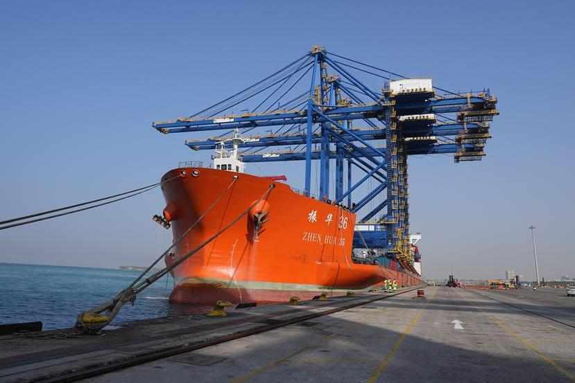 port,record,jeddah,container,throughput