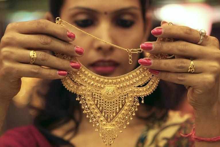 dubai,india,much,gold,jewellery