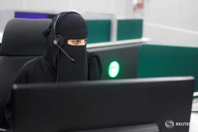 saudi-arabia women jobs labor law