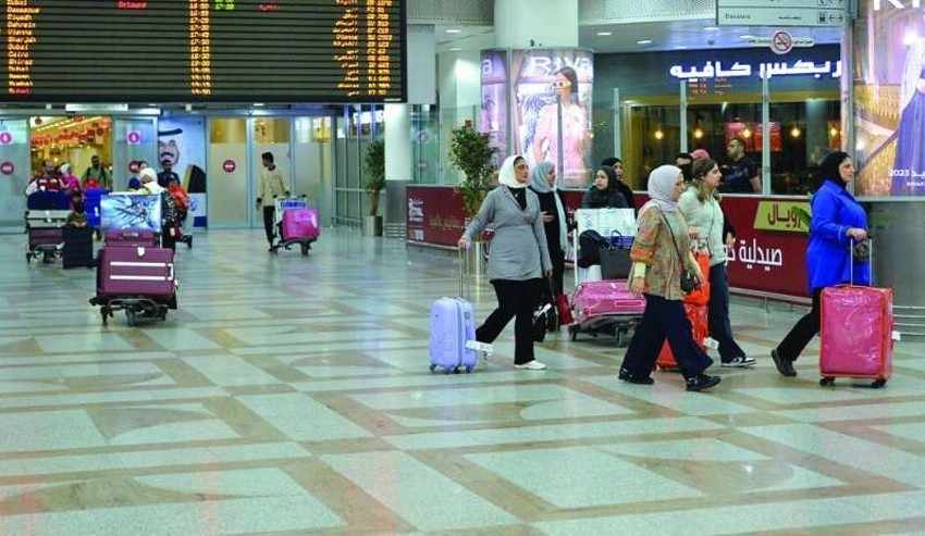 kuwait,airport,passengers,criss,crossed