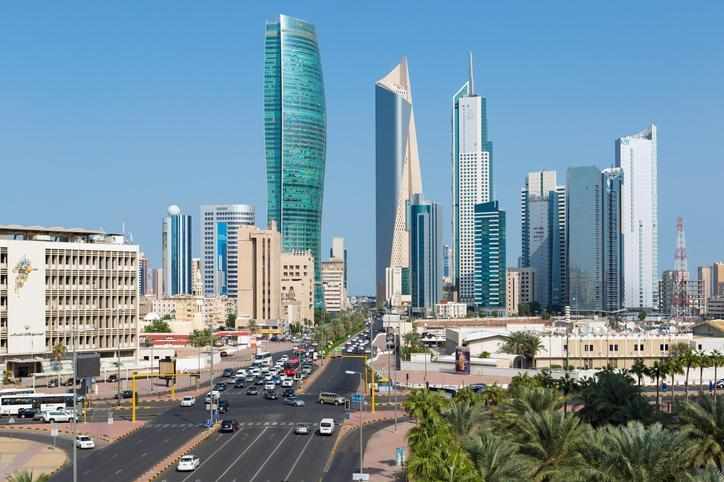 kuwait,companies,split,law,firms