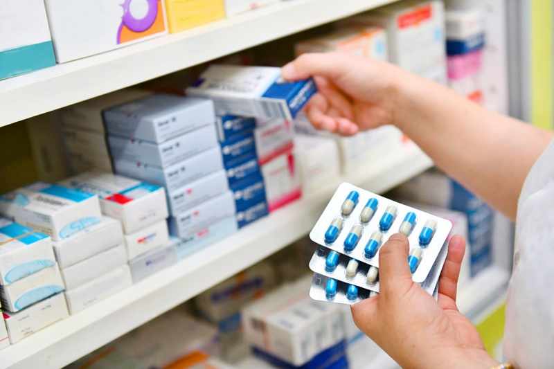 lebanon medicine importers drugs shortages