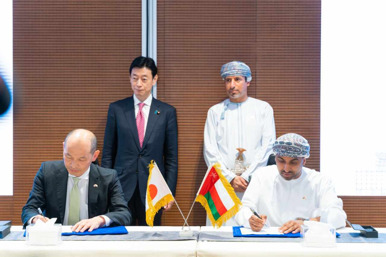 oman,lng,agreements,signed,itochu