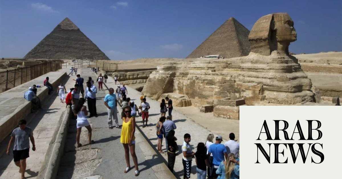 egypt,foreign,tourists,luxor,tourism